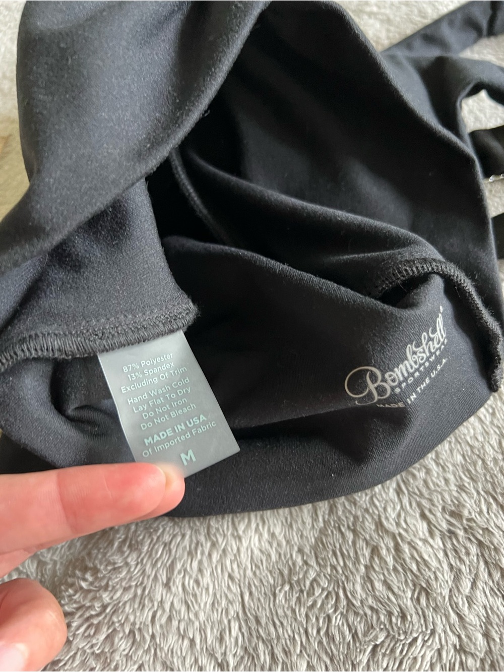 Bombshell Sportswear Black Enhanced Cropped Sports Bra Medium - Picture 4 of 4